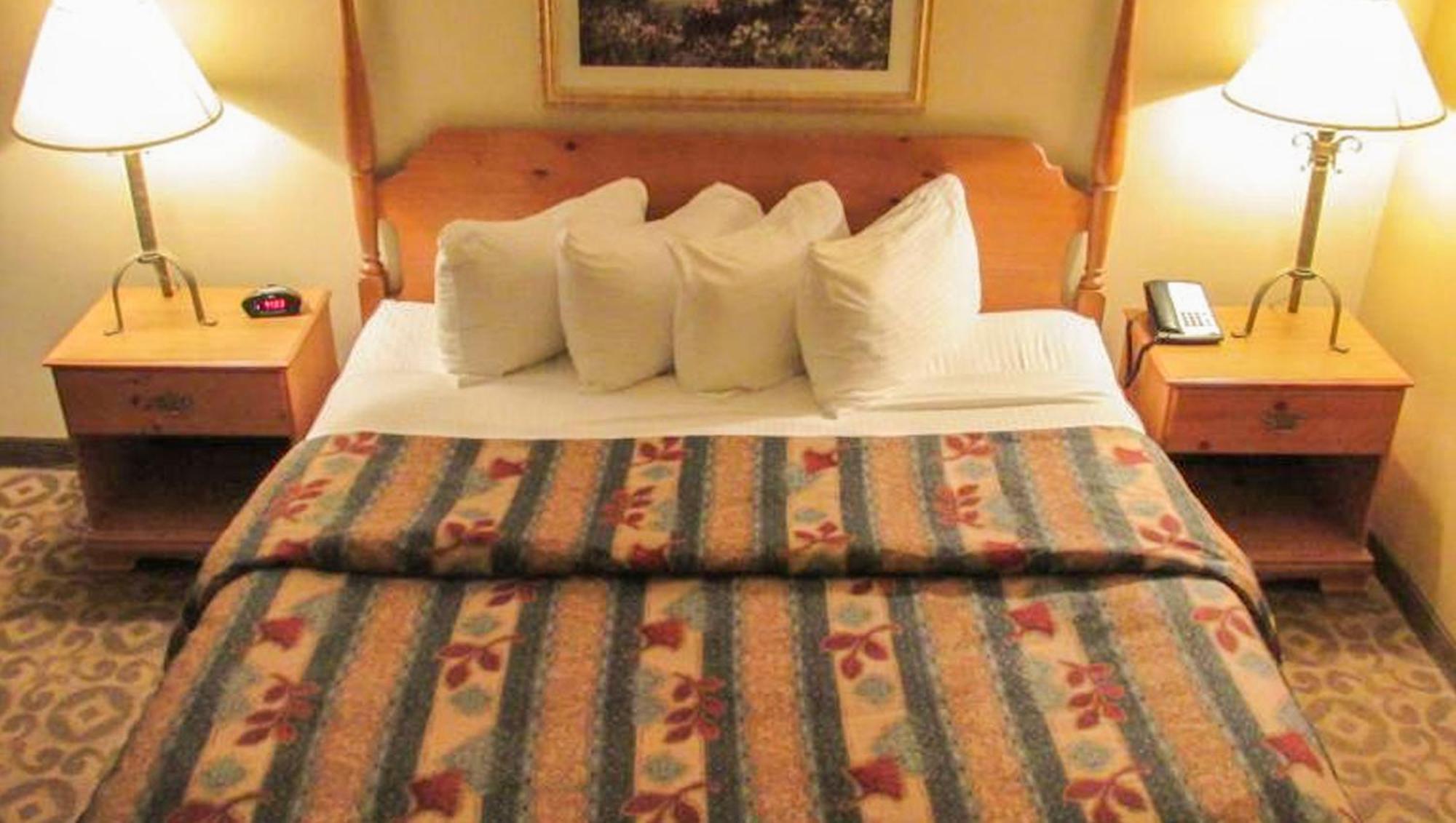 Magnuson Grand Pioneer Inn And Suites Эсканаба Экстерьер фото